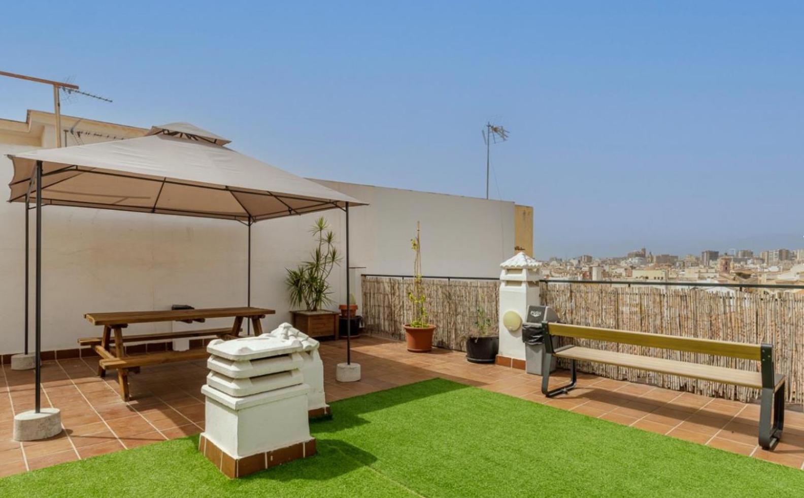 Apartamento Centrico La Merced - Free Parking & Free Gym Màlaga Exteriér fotografie